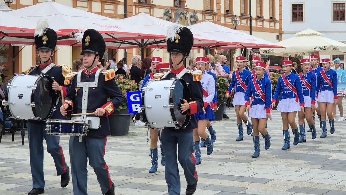 mažoret_2 mažoret_2