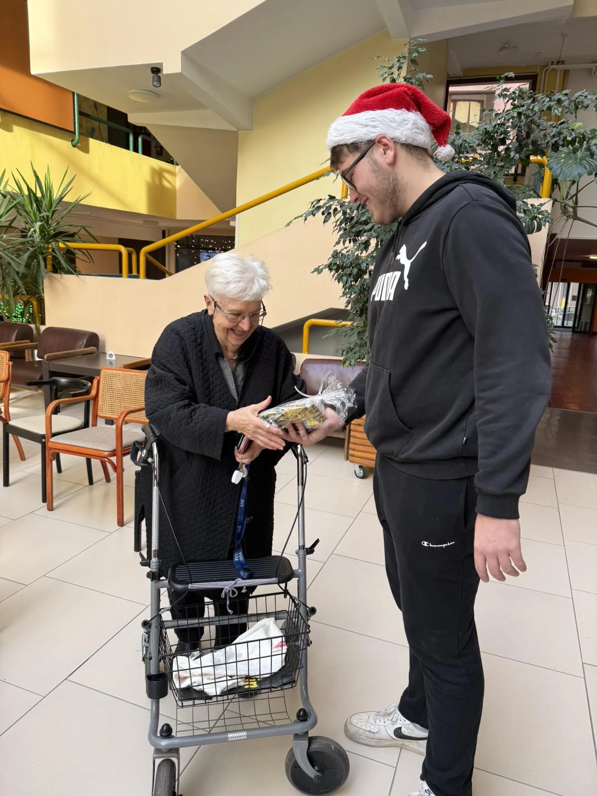 mec humanitarna – ess 10 mec humanitarna – ess 10