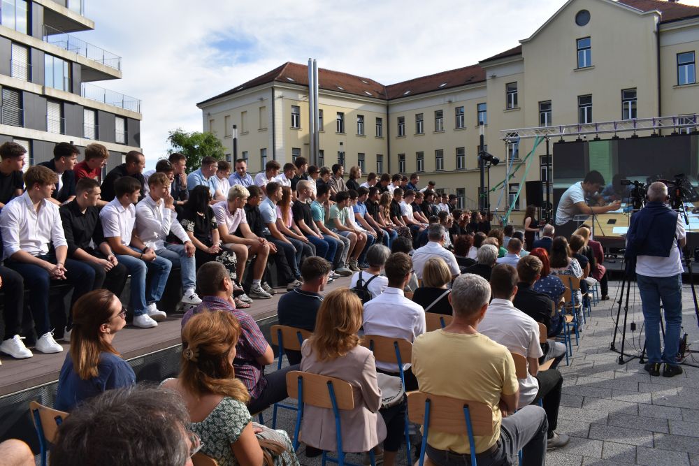 mecnagrade04 mecnagrade04