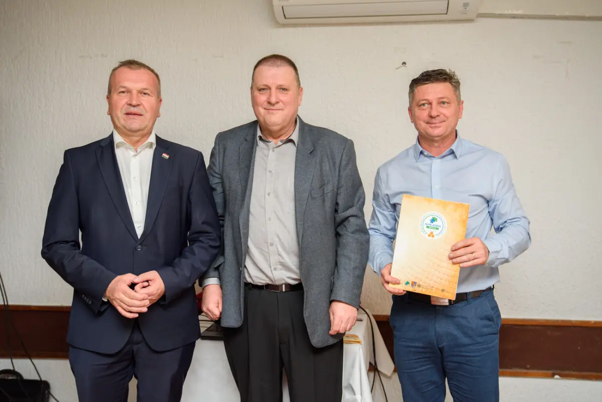 medjunarodno_ocjenjivanje_meda (3) medjunarodno_ocjenjivanje_meda (3)