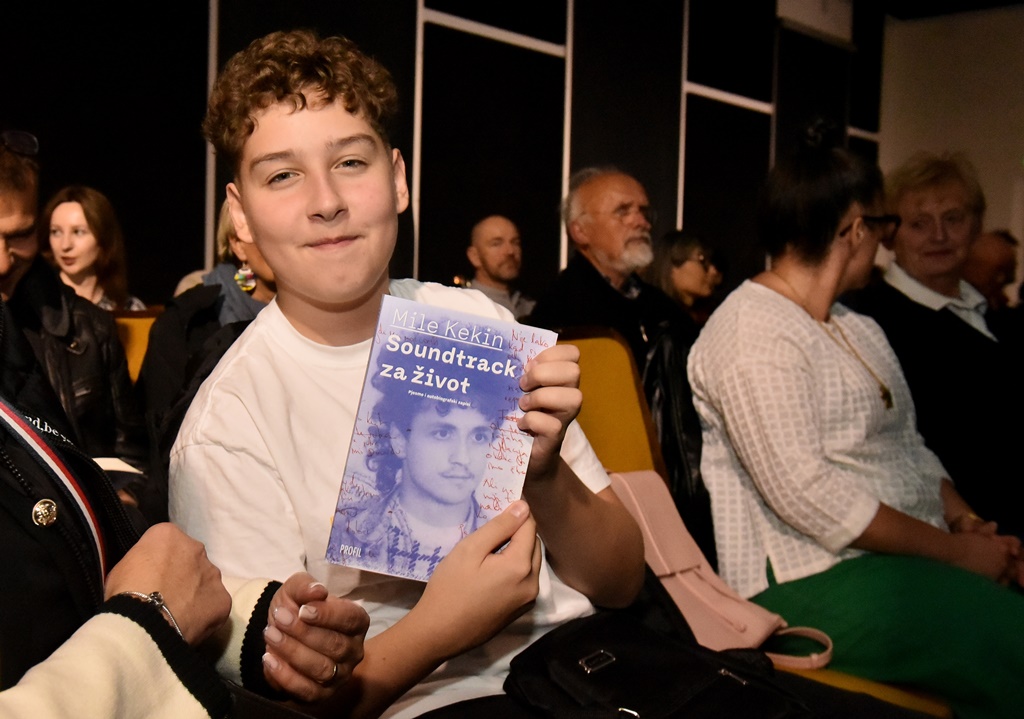 mile kekin scena veček varaždinski hr (8)