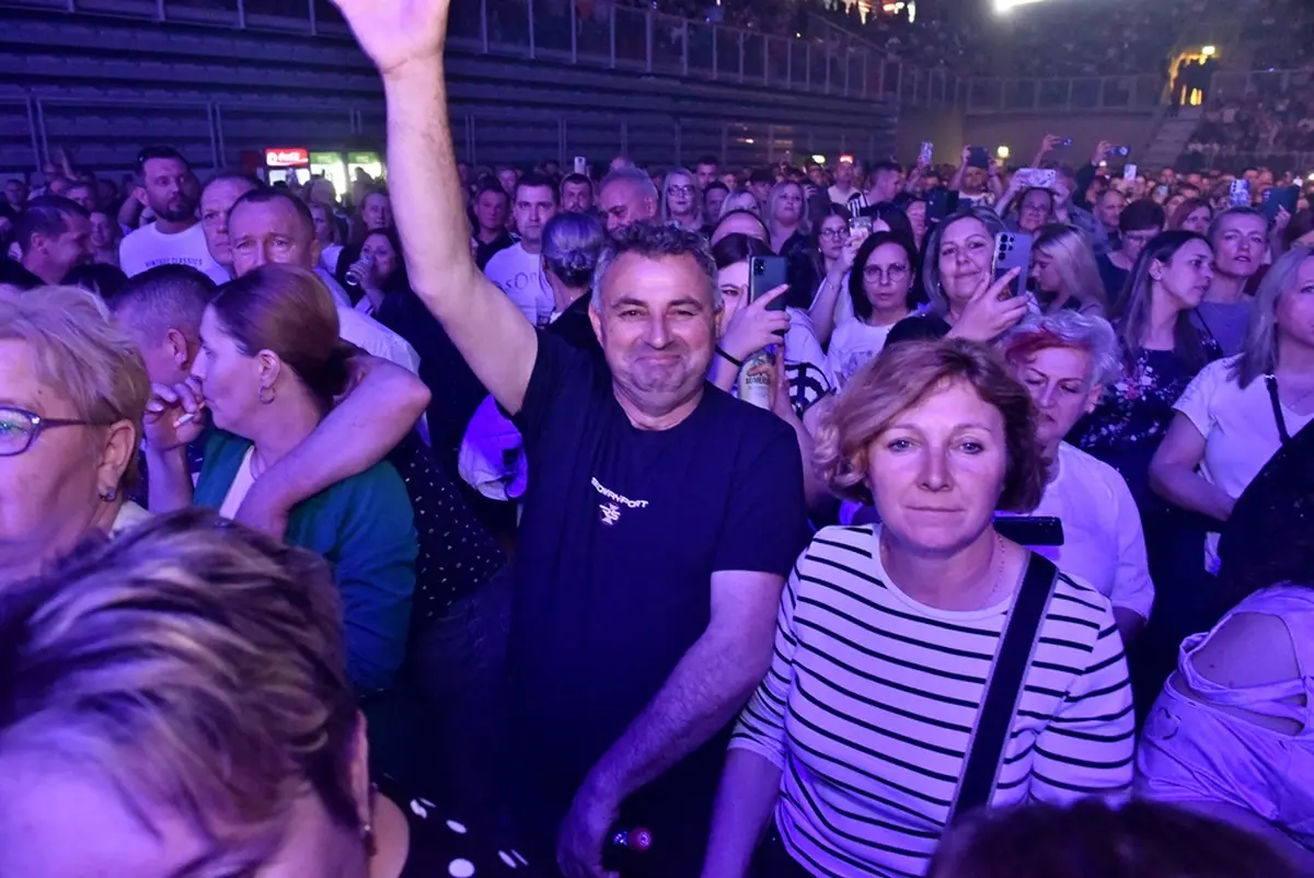 neda ukraden arena – vzhr 04 neda ukraden arena – vzhr 04