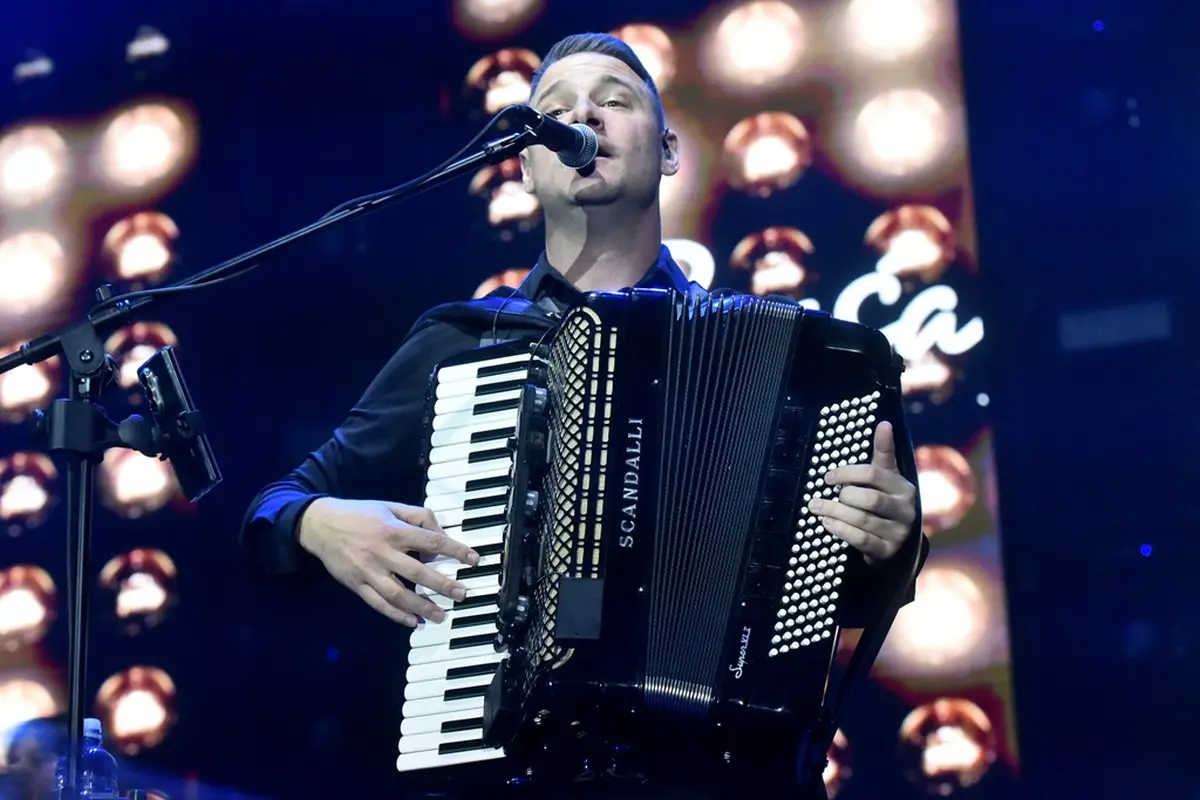 neda ukraden arena – vzhr 06 neda ukraden arena – vzhr 06