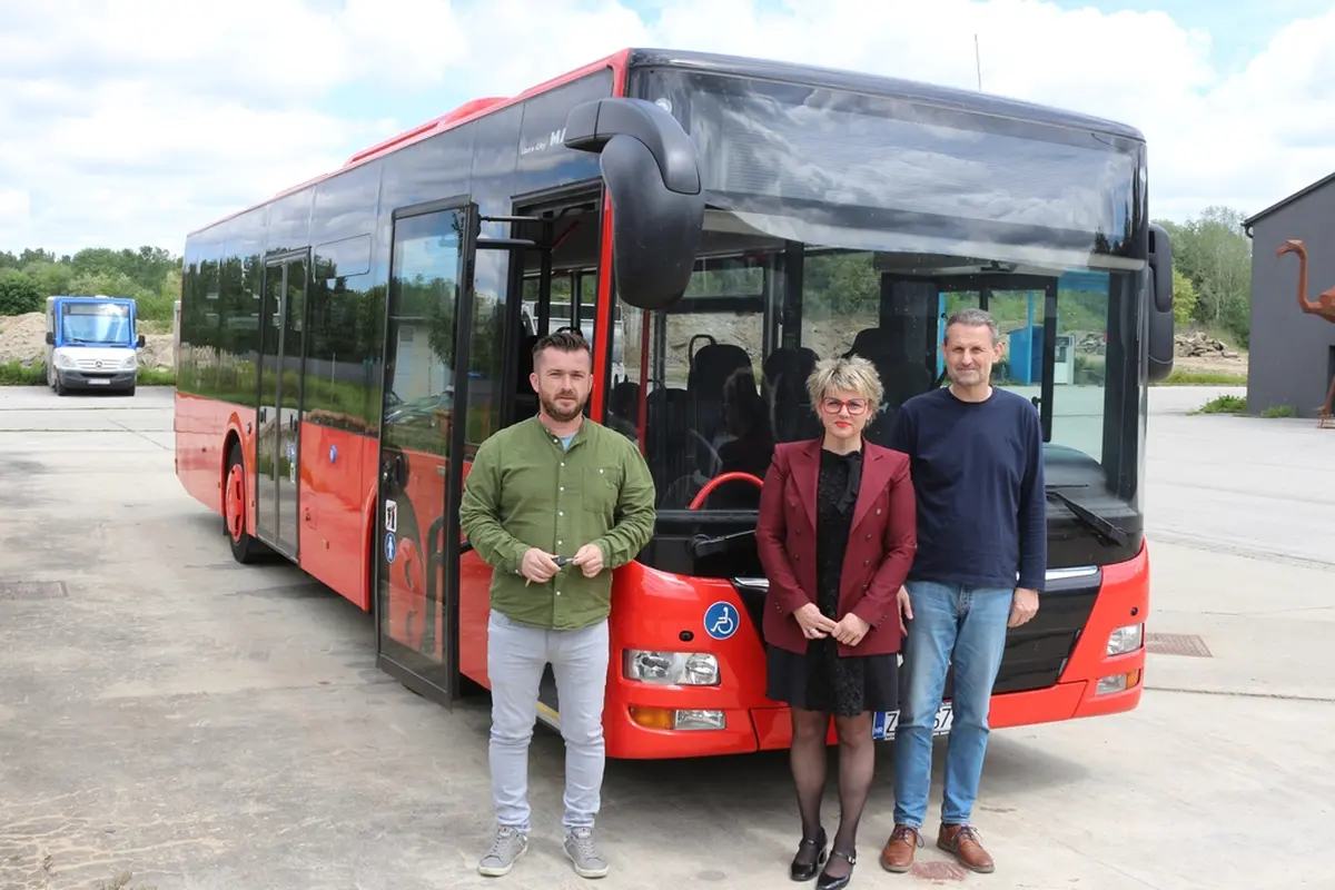 novi bus buseki – grad vz