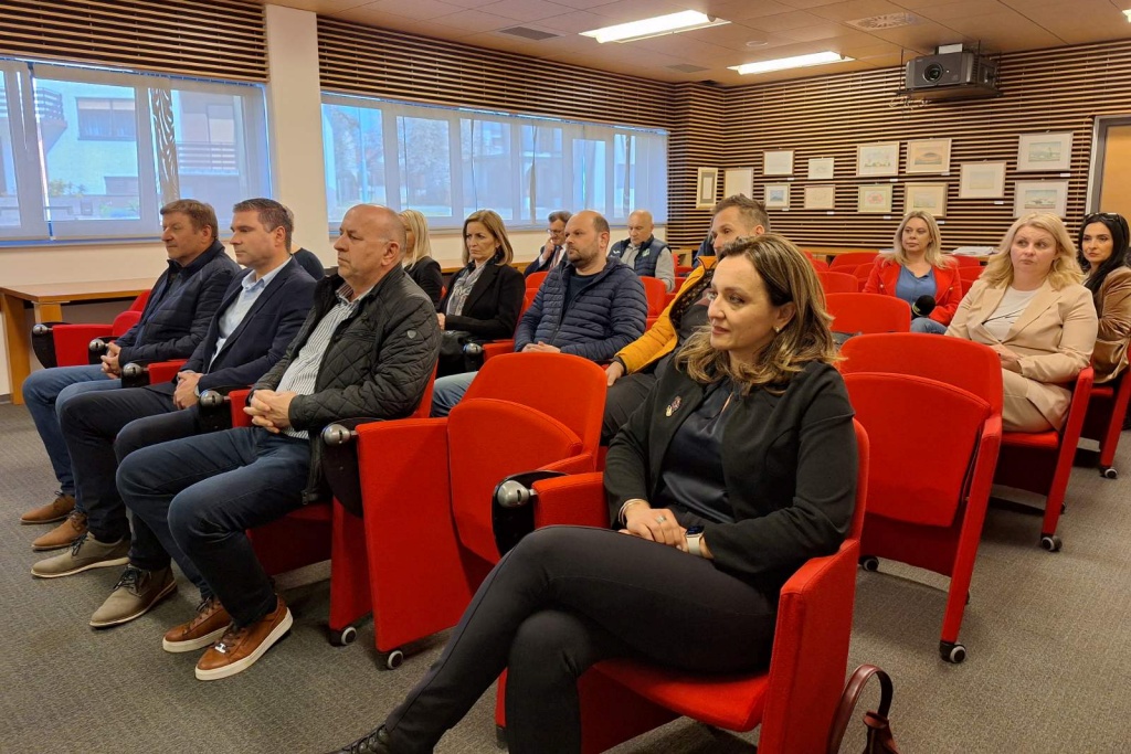 novi marof-upravna zgrada, sporazum (5) novi marof-upravna zgrada, sporazum (5)