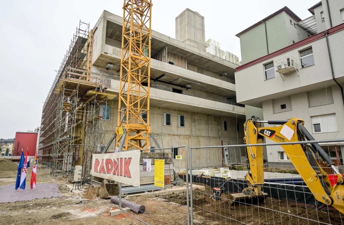 obilazak_centralni_operacijski_blok_bolnica_varazdin_prosinac_2024 (2)