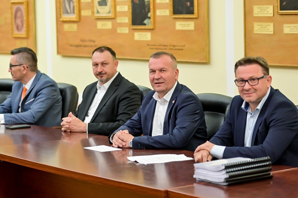 obv potpisivanje ugovora (11)
