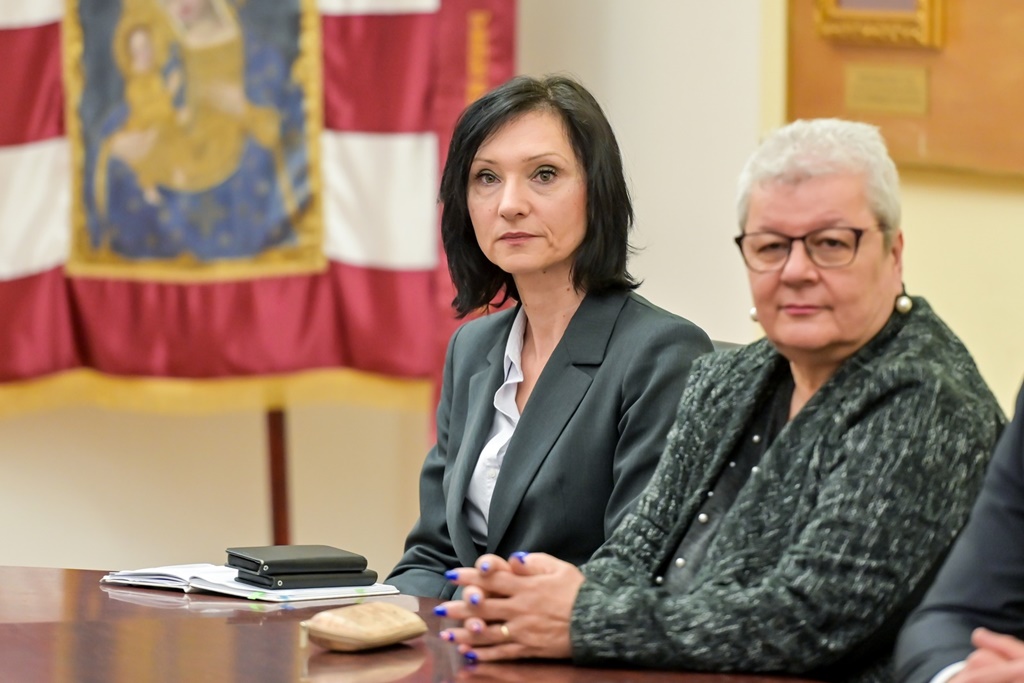 obv potpisivanje ugovora (2)