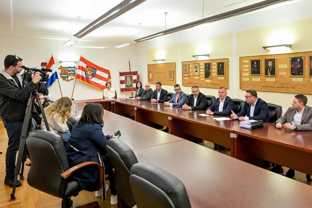 obv potpisivanje ugovora (8)