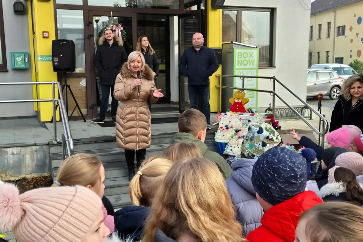 otb ukraseno drvce (21)