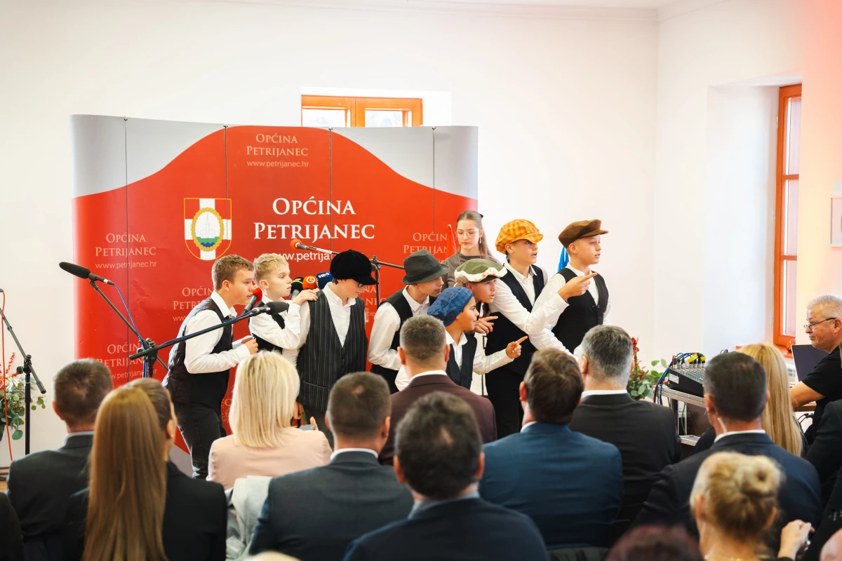 petrijanec zoran milanovic zeljko posavec – opcina p 60 petrijanec zoran milanovic zeljko posavec – opcina p 60