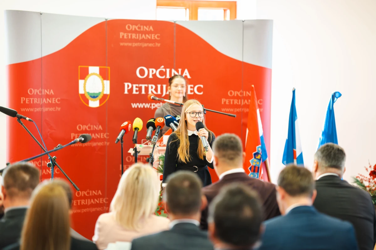 petrijanec zoran milanovic zeljko posavec – opcina p 61 petrijanec zoran milanovic zeljko posavec – opcina p 61