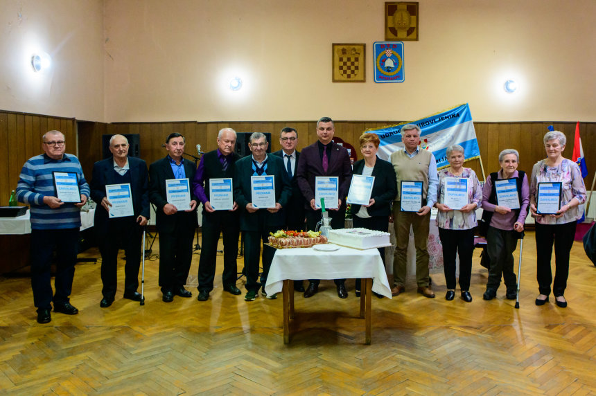 petrijanec30godinaudrugeumirovljenika-20-2839-20of_67c35e3d3f403_860xr