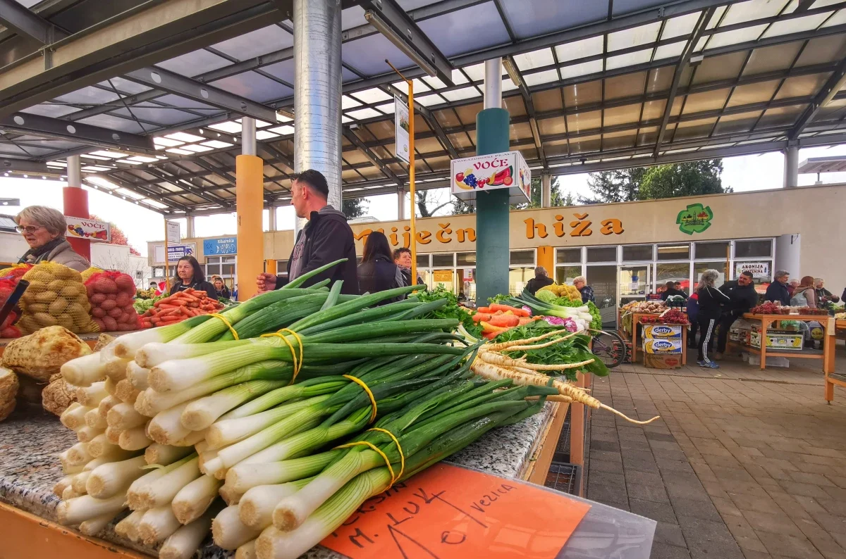plac trznica – goran stimec 02