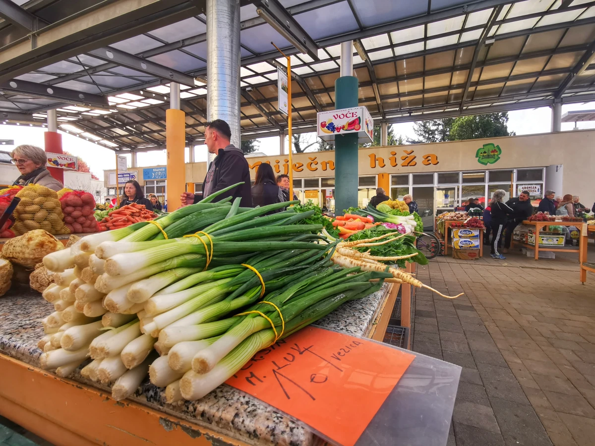 plac trznica – goran stimec 02