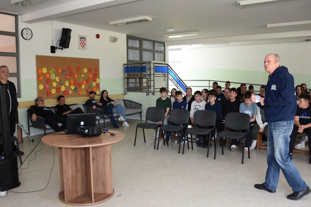 predavanje o domovinskom ratu pš remetinec (13)