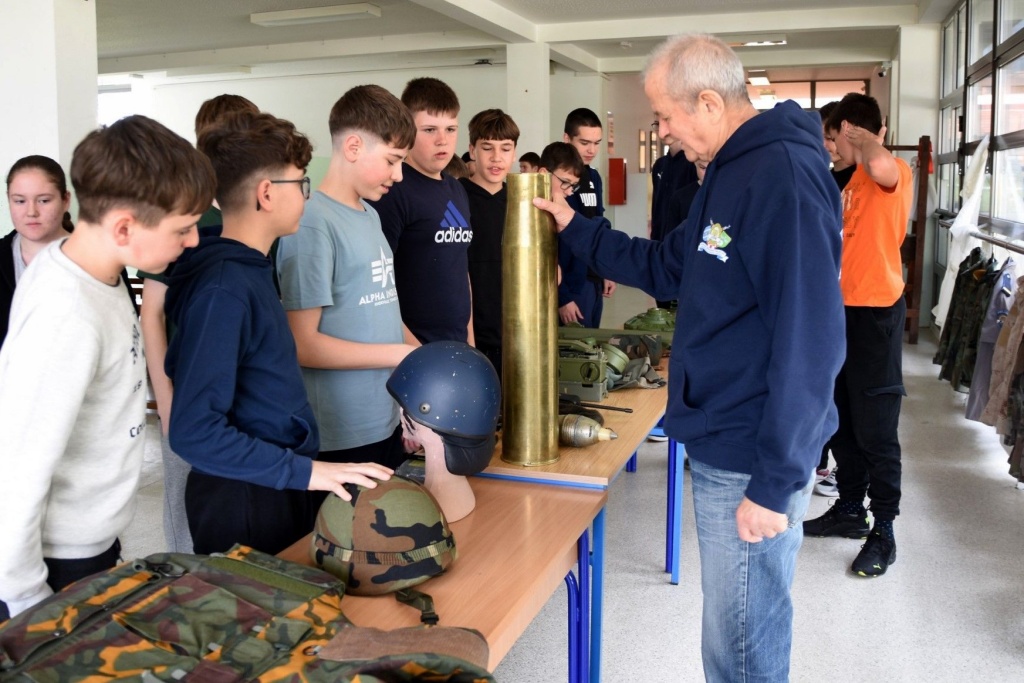 predavanje o domovinskom ratu pš remetinec (19)