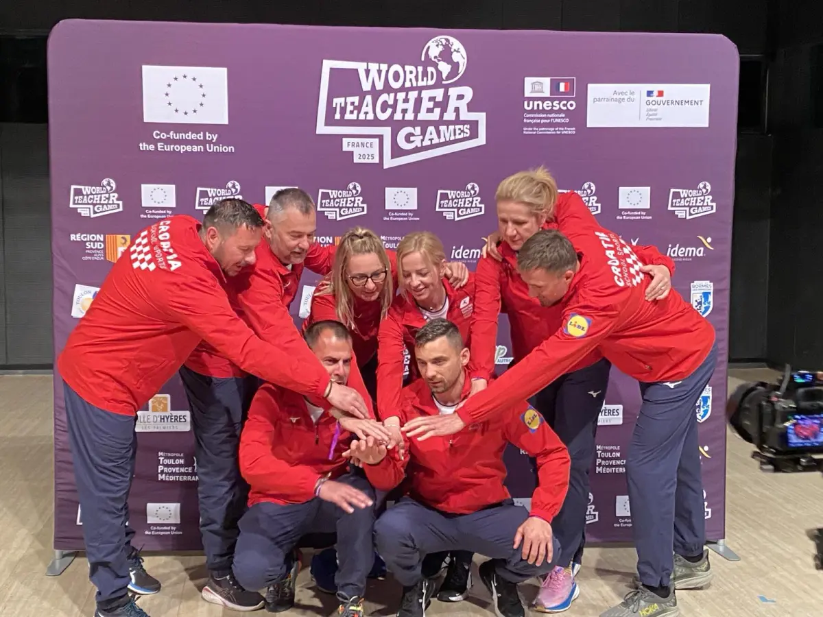 profesori – zsugv 04 profesori – zsugv 04