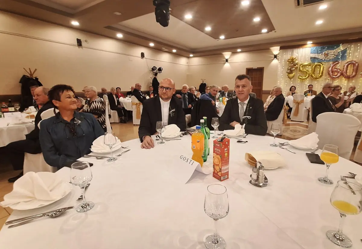 proslava_zlatni_dijamantni_pir_umirovljenici_2025 (37) proslava_zlatni_dijamantni_pir_umirovljenici_2025 (37)