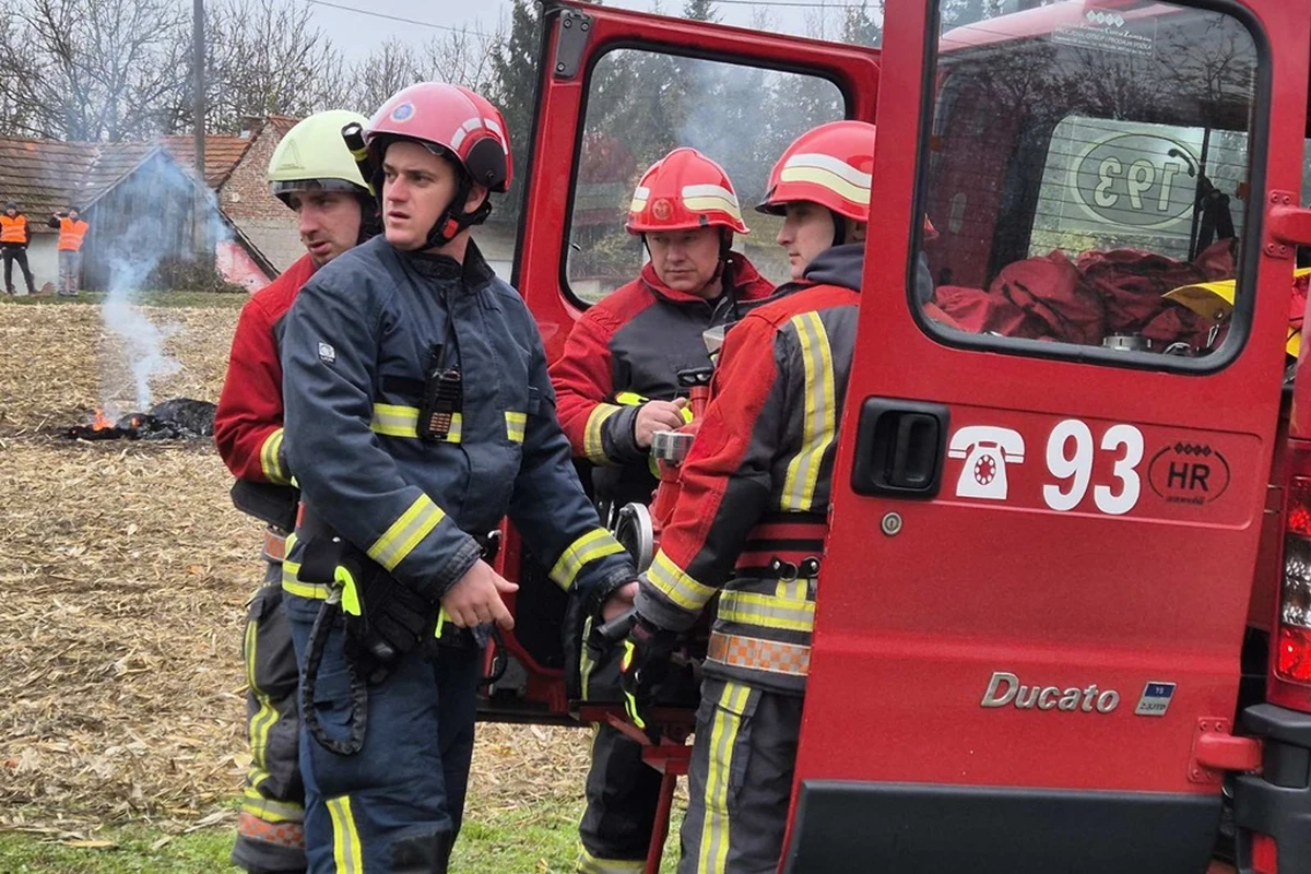 rivalno vjezba vatrogasci – foto opcina martijanec 10