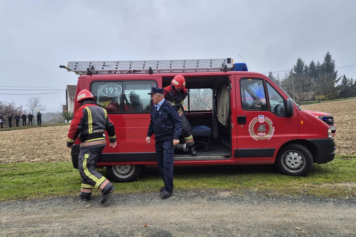 rivalno vjezba vatrogasci – foto opcina martijanec 14