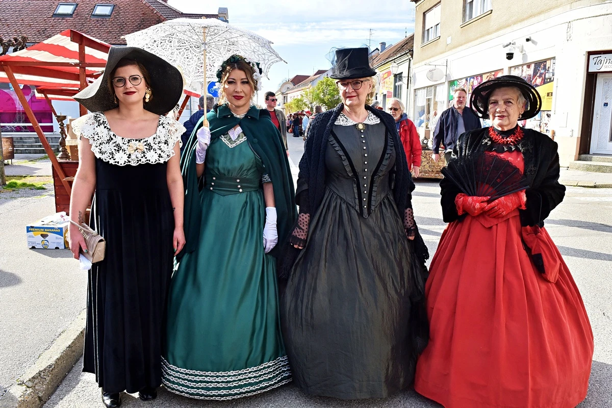 sajam antikviteta8 – kresimir djuric sajam antikviteta8 – kresimir djuric