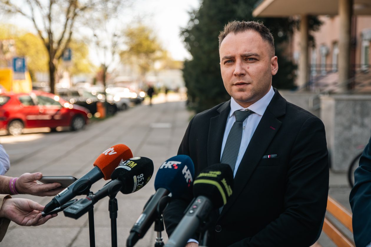 sdppressispreddomazdravlja-3 (1) sdppressispreddomazdravlja-3 (1)