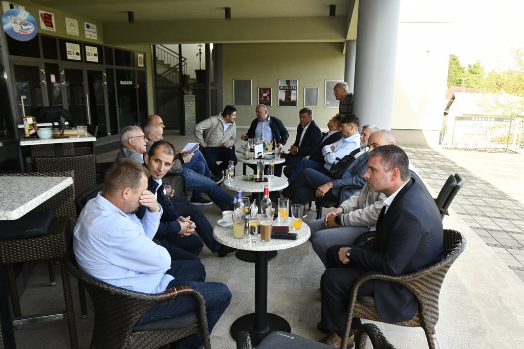 sinisa jenkac-kandidatura (13) sinisa jenkac-kandidatura (13)