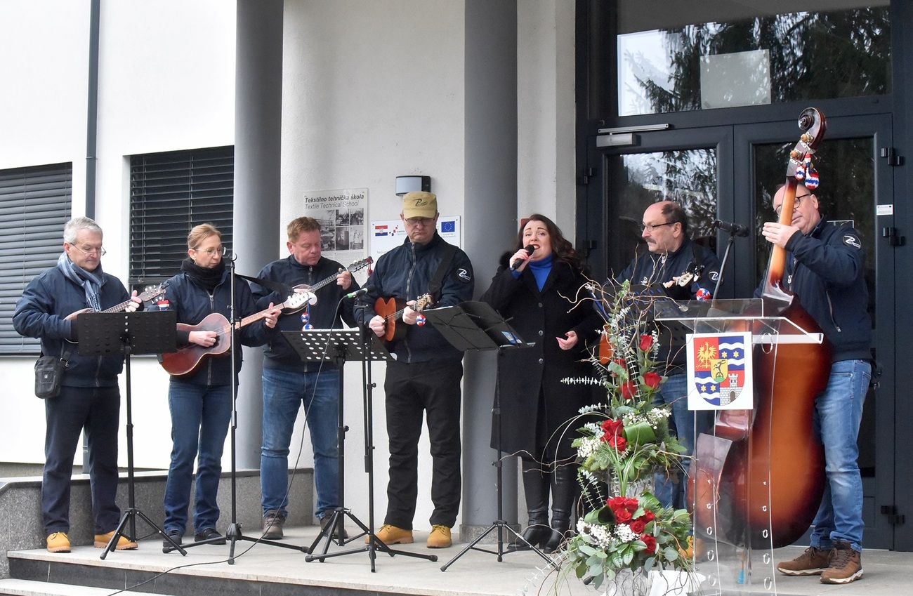 skulptura (6) skulptura (6)