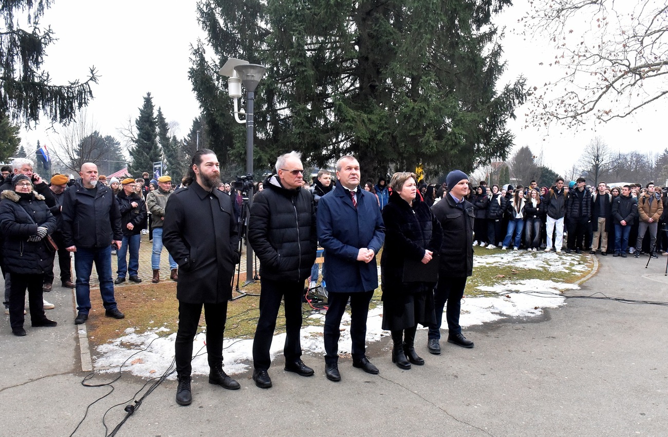 skulptura (7) skulptura (7)