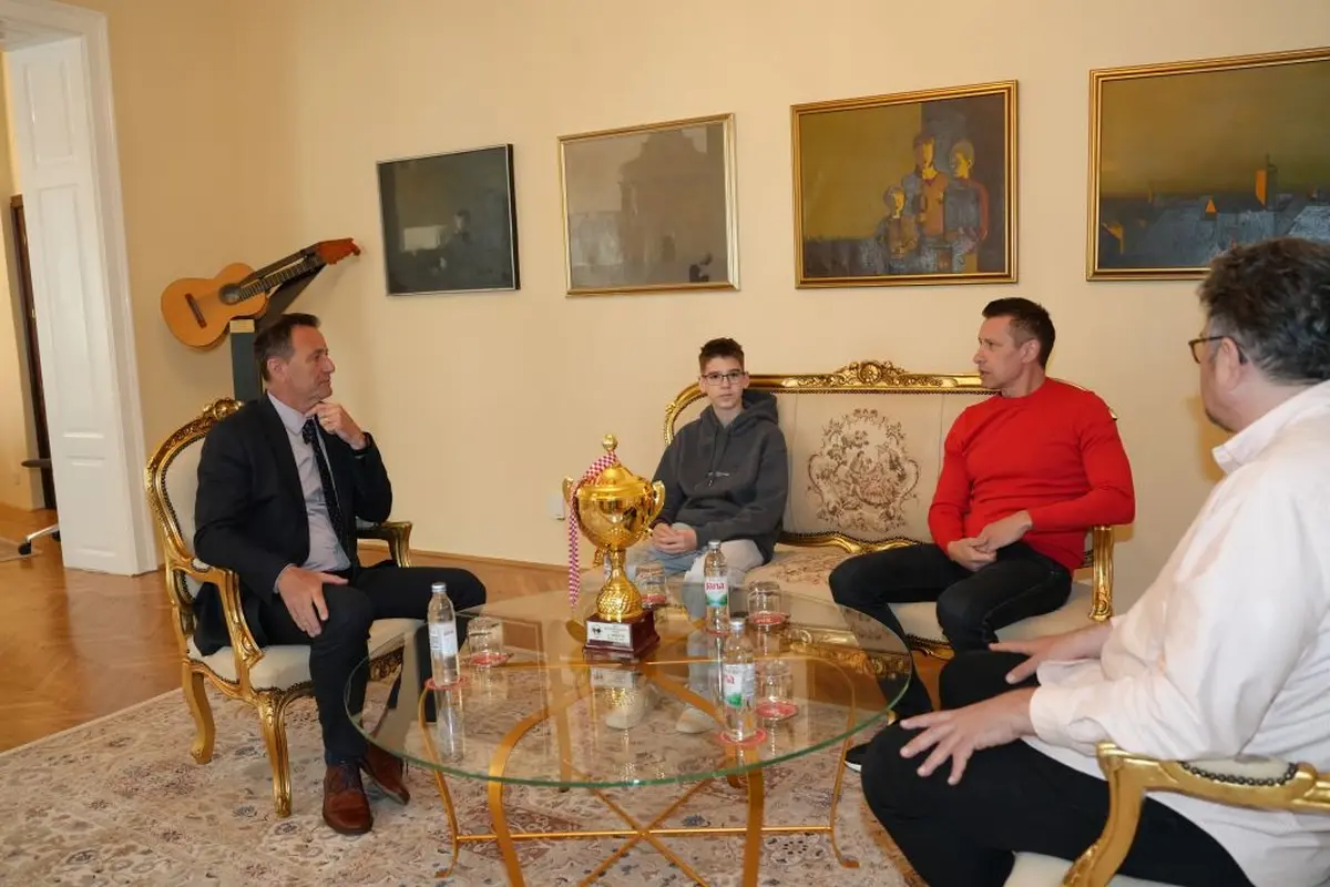 stk starr redjep bosilj – grad vz 02