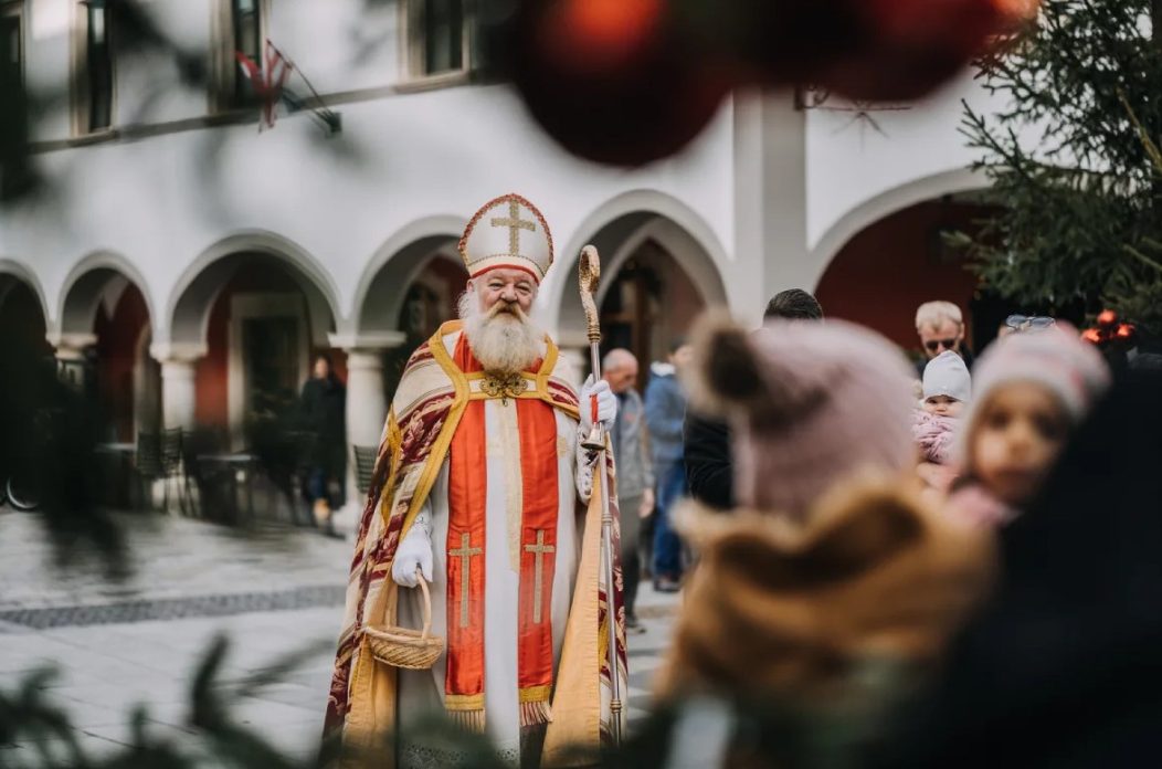 sveti nikola  grad Varaždin čolo