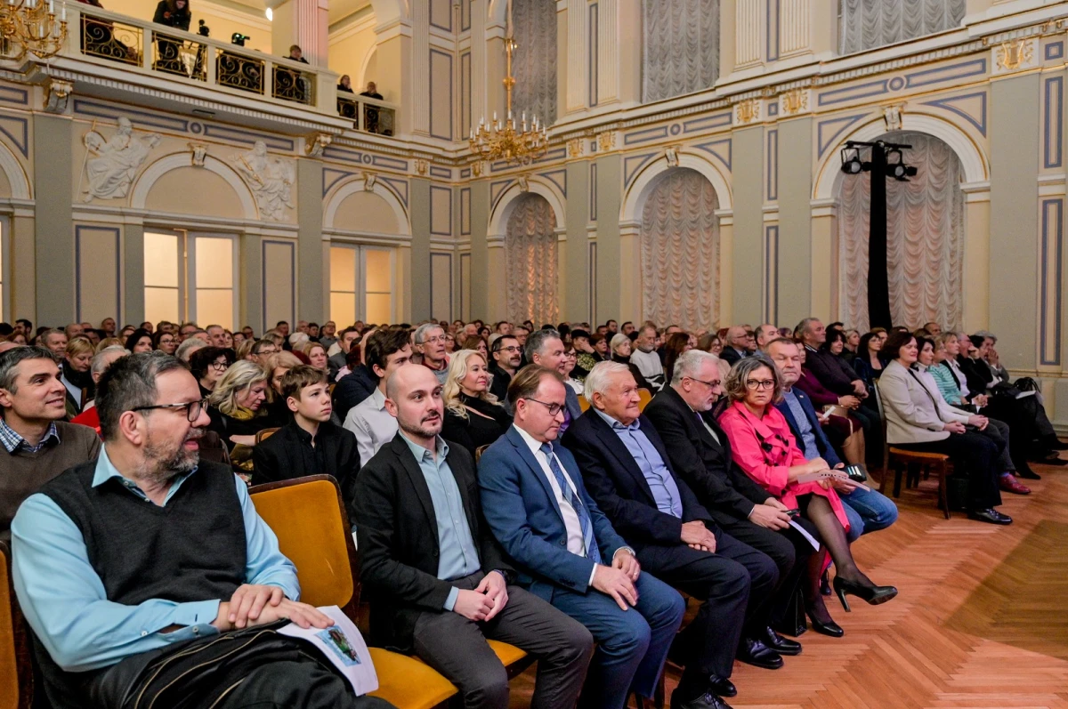 tamburaski orkestar bobic enjingi vinska simfonija – koncertni ured vz 03 tamburaski orkestar bobic enjingi vinska simfonija – koncertni ured vz 03