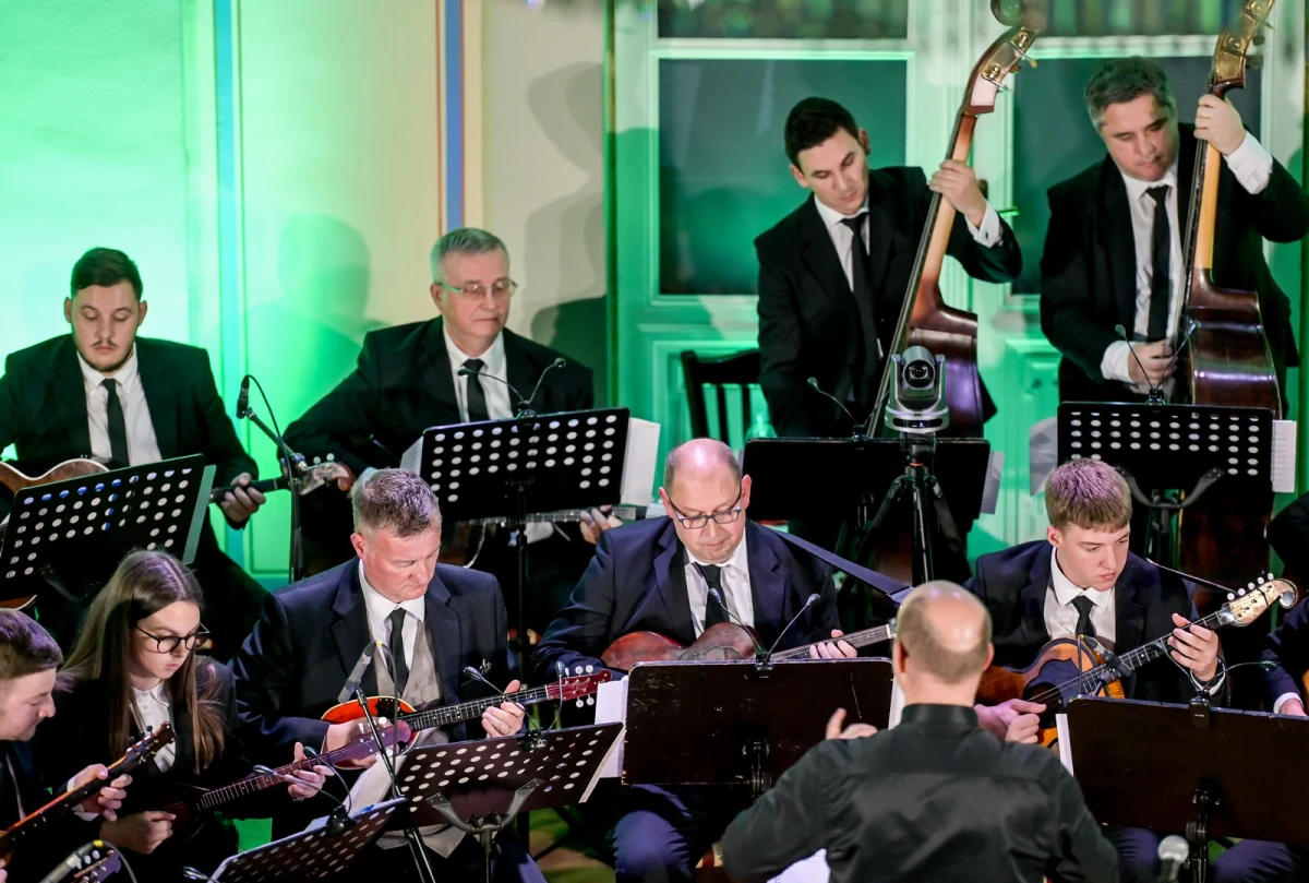 tamburaski orkestar bobic enjingi vinska simfonija – koncertni ured vz 04 tamburaski orkestar bobic enjingi vinska simfonija – koncertni ured vz 04