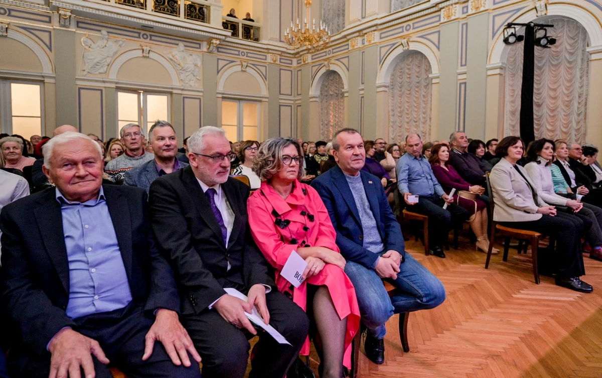 tamburaski orkestar bobic enjingi vinska simfonija – koncertni ured vz 09 tamburaski orkestar bobic enjingi vinska simfonija – koncertni ured vz 09