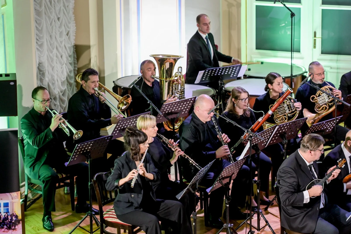 tamburaski orkestar bobic enjingi vinska simfonija – koncertni ured vz 17 tamburaski orkestar bobic enjingi vinska simfonija – koncertni ured vz 17