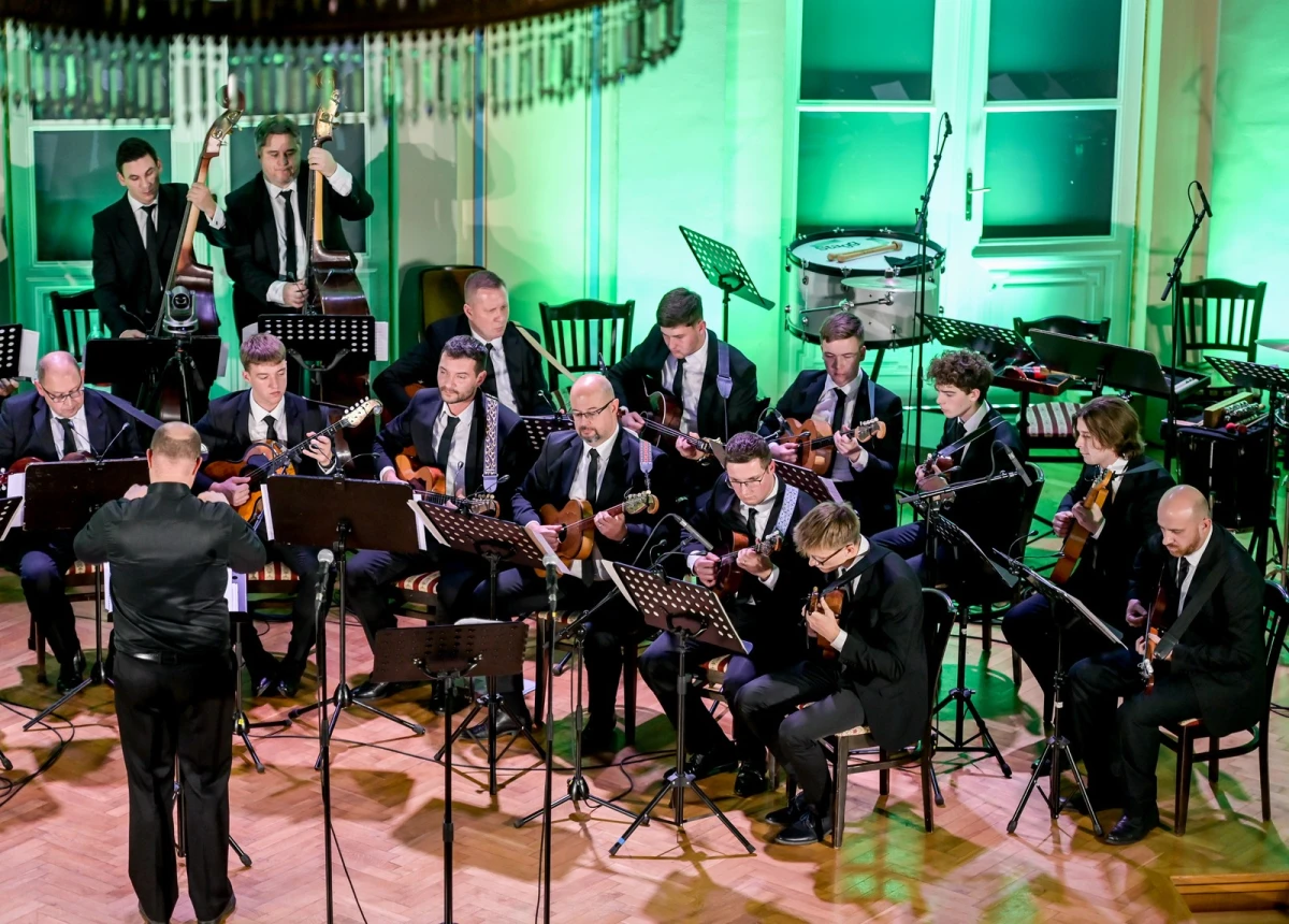 tamburaski orkestar bobic enjingi vinska simfonija – koncertni ured vz 19 tamburaski orkestar bobic enjingi vinska simfonija – koncertni ured vz 19