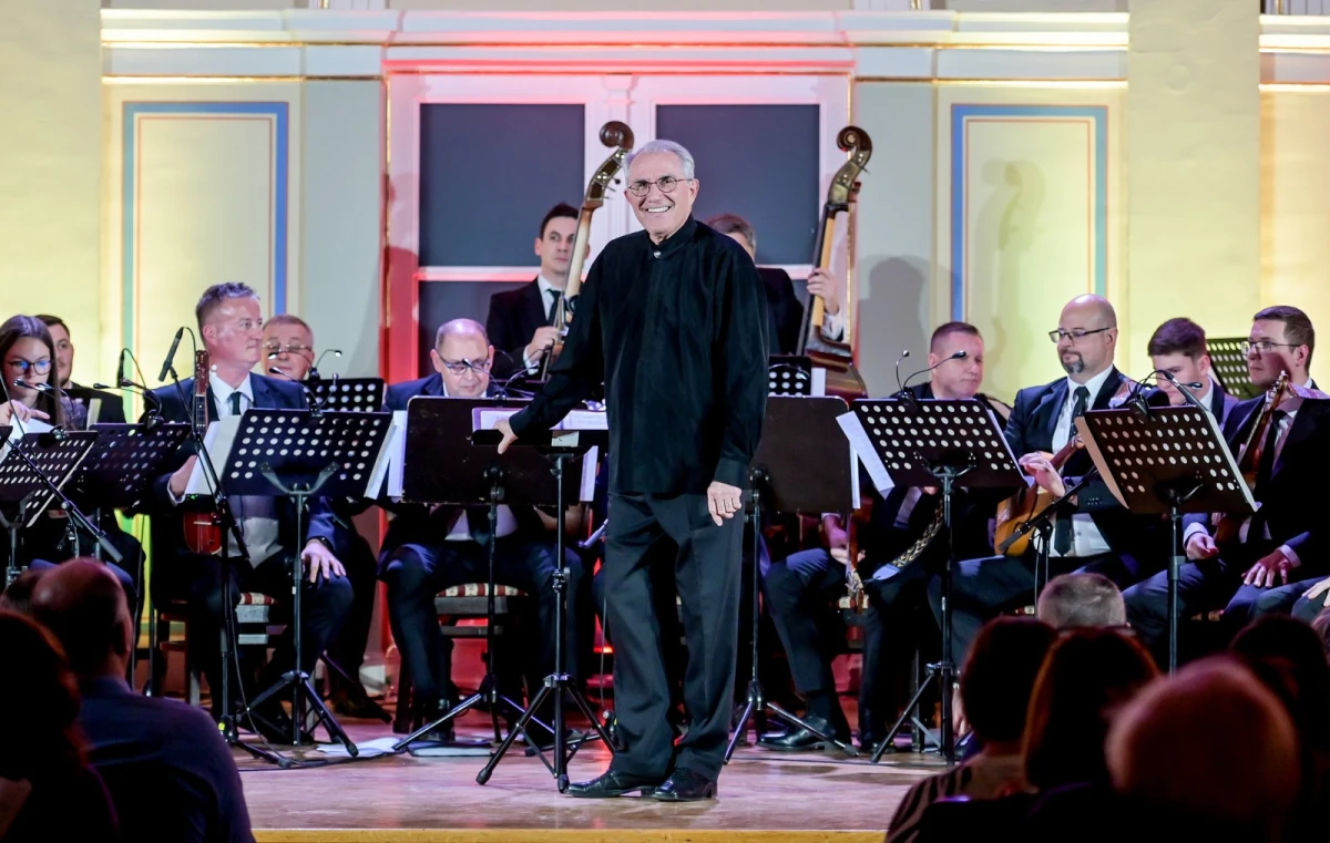 tamburaski orkestar bobic enjingi vinska simfonija – koncertni ured vz 28 tamburaski orkestar bobic enjingi vinska simfonija – koncertni ured vz 28