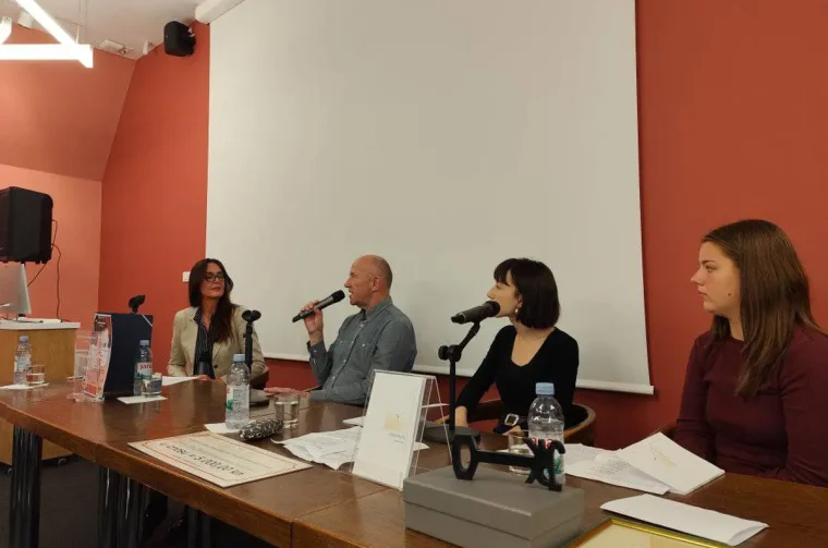 tomislav ribic – gradska knjiznica 02