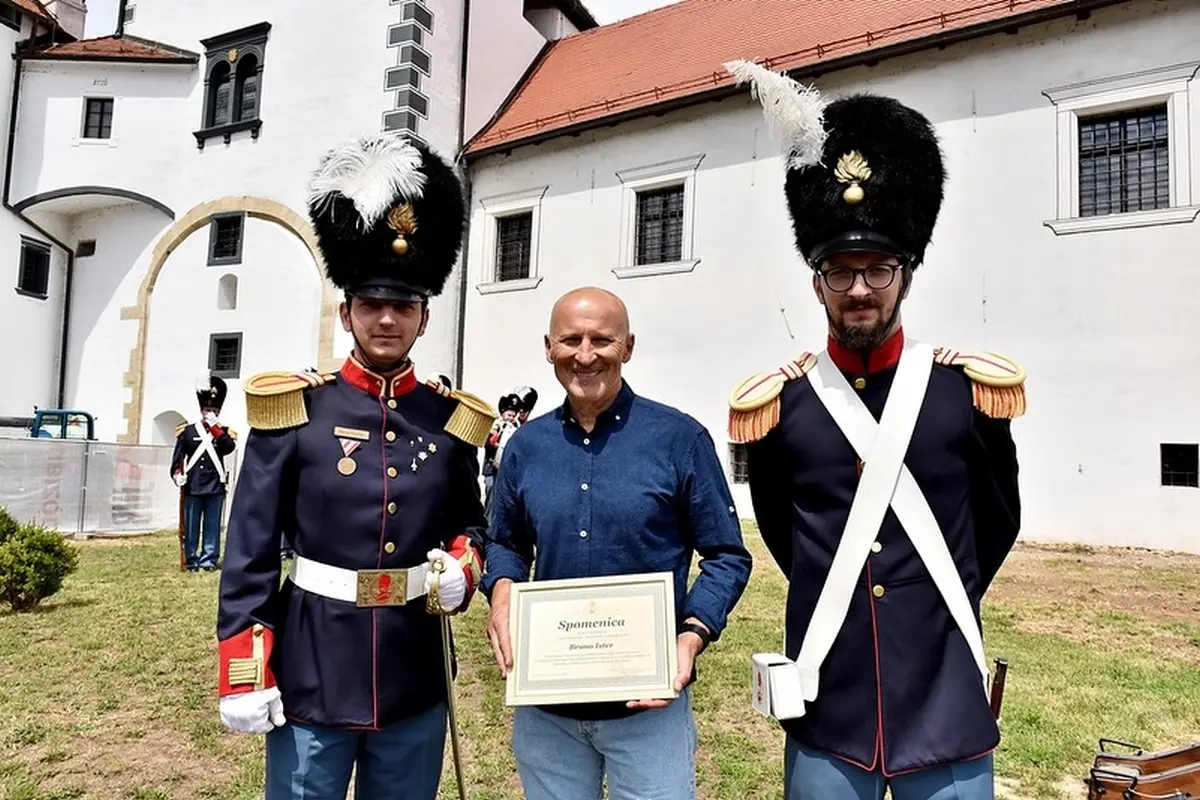 top bruno ister – varazdinska gradjanska garda 07 top bruno ister – varazdinska gradjanska garda 07