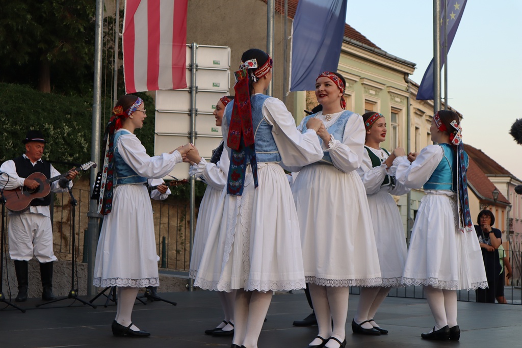 toplicka folklorijada (13) toplicka folklorijada (13)