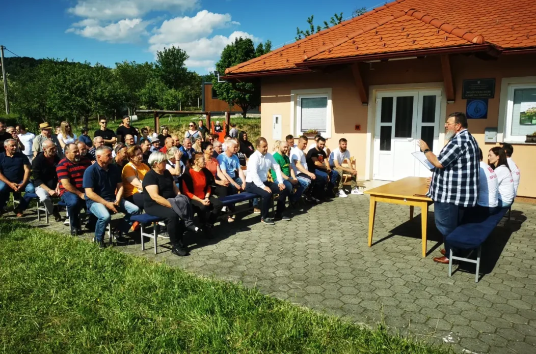 tribina kamena gorica (13) – goran stimec tribina kamena gorica (13) – goran stimec