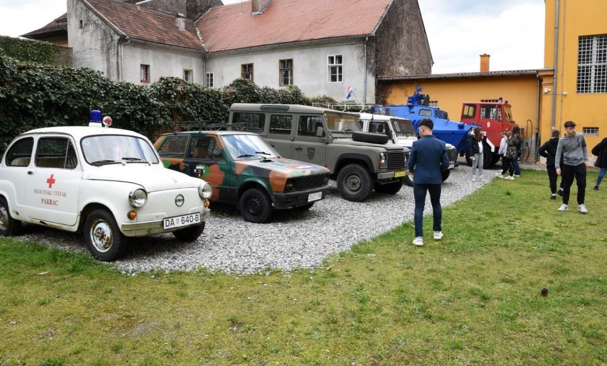 udvdr ivanec – 5 – Pakrac vojni muzej – 01 (2) udvdr ivanec – 5 – Pakrac vojni muzej – 01 (2)