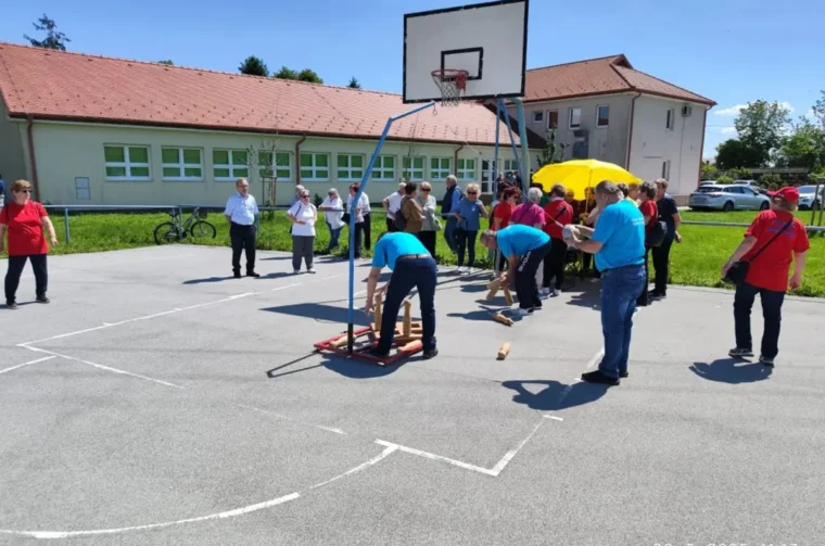 umirovljenici – grad vz 04