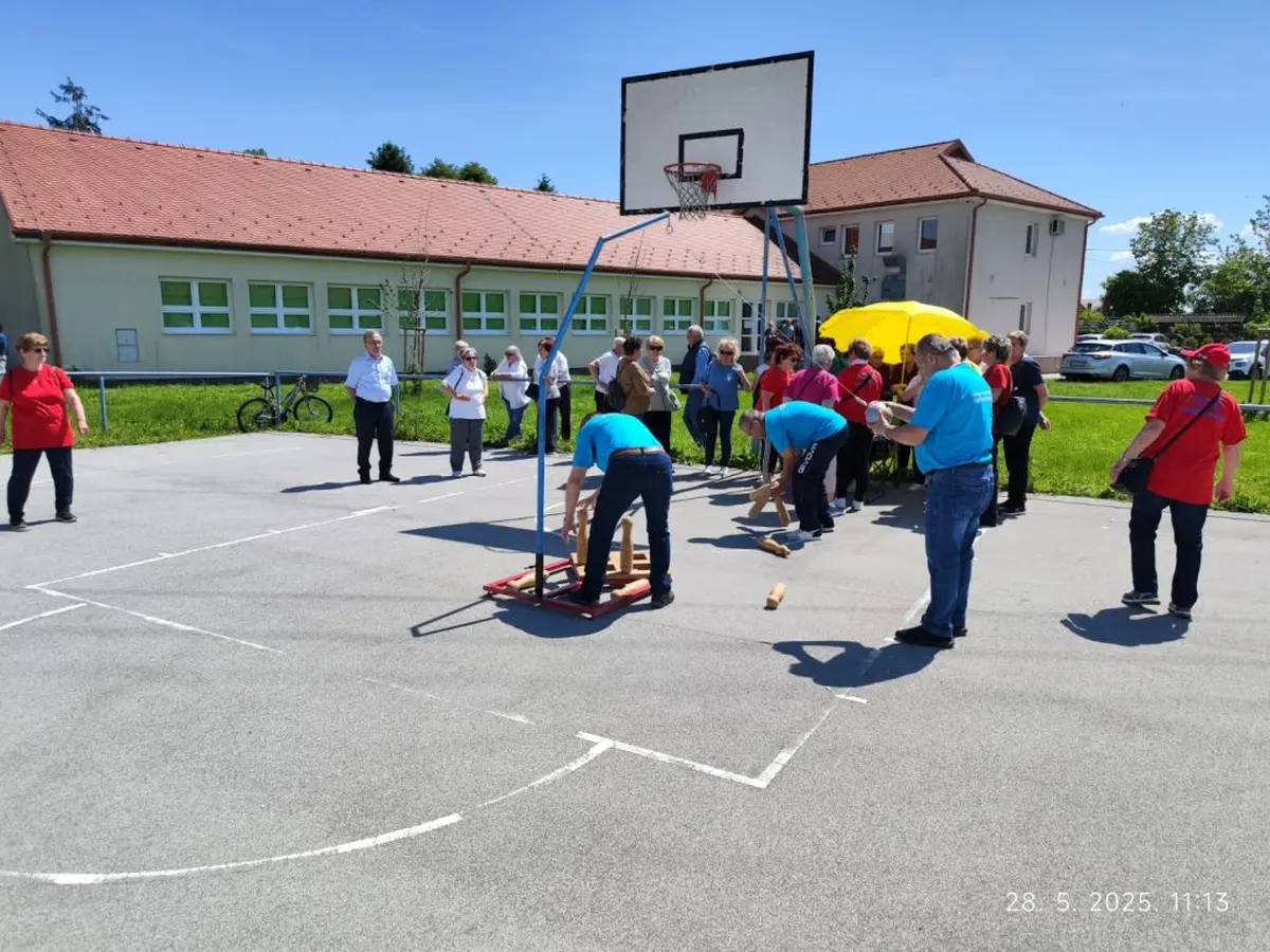 umirovljenici – grad vz 04