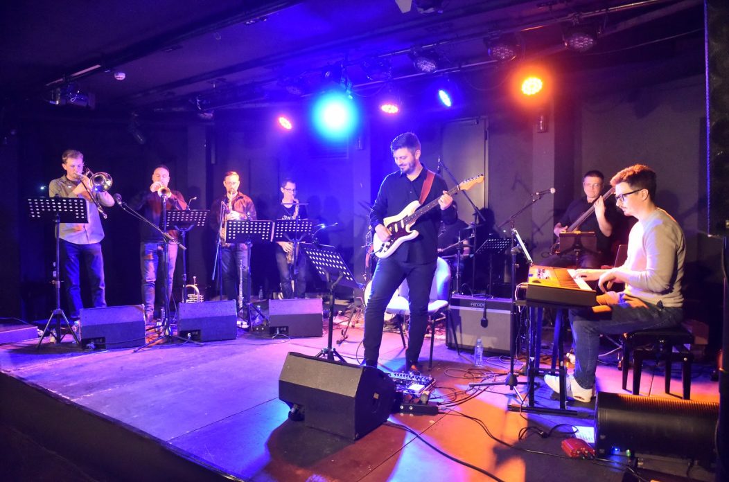 cloud buzz koncertni cloud buzz koncertni