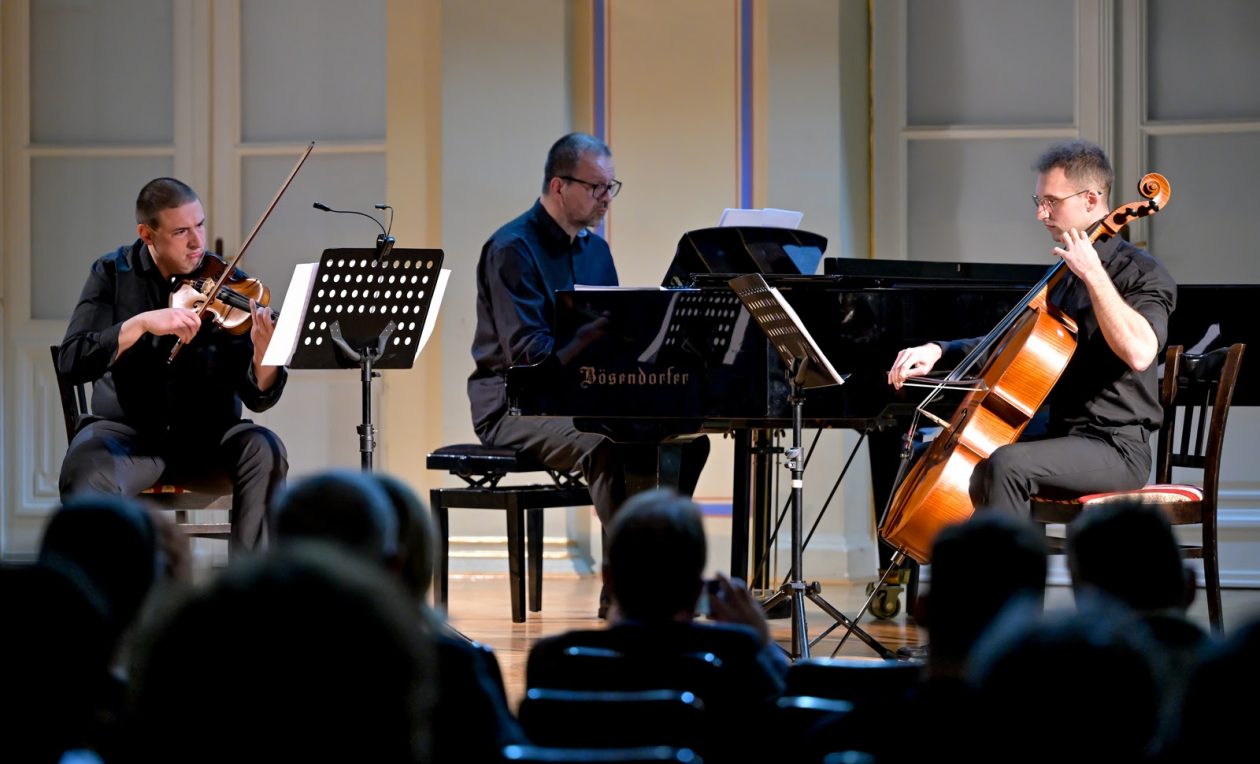 unnamed (6) unnamed (6)