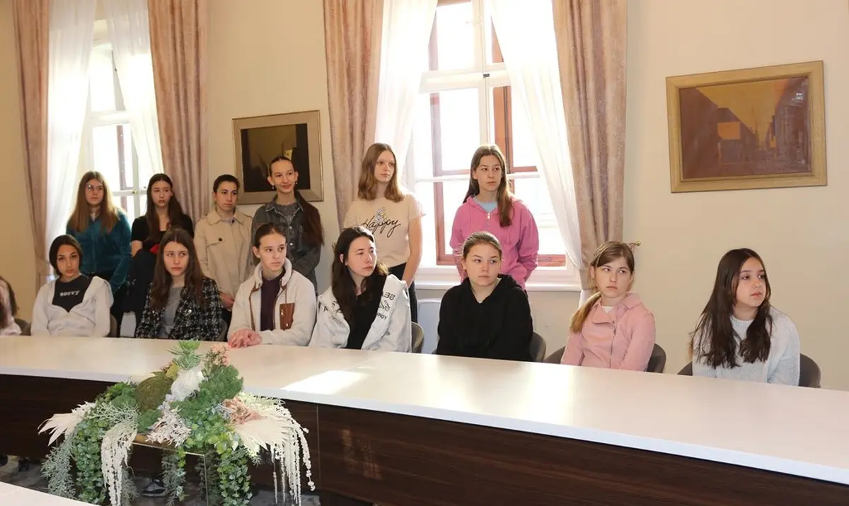 ursuline zvjezdice – grad vz 04