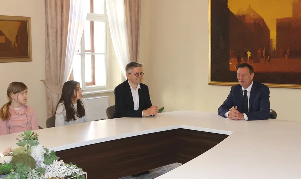 ursuline zvjezdice – grad vz 14