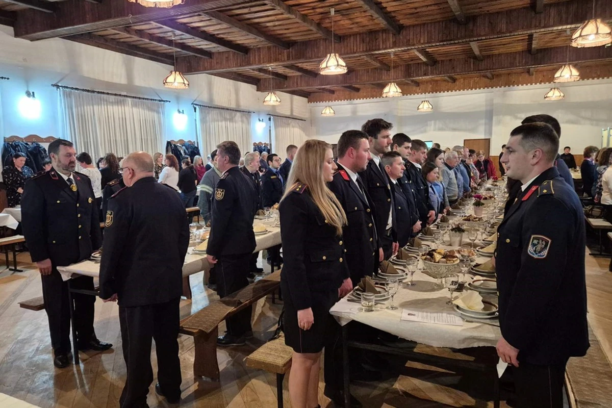 veliki bukovec – sjednica (1) veliki bukovec – sjednica (1)